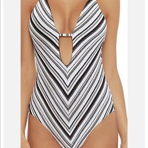 Becca by Rebecca Virtue Women's Elizabeth Plunge One Piece Swimsuit Size M